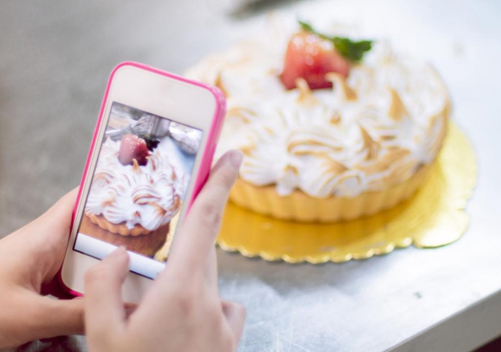 Cake in mobile phone