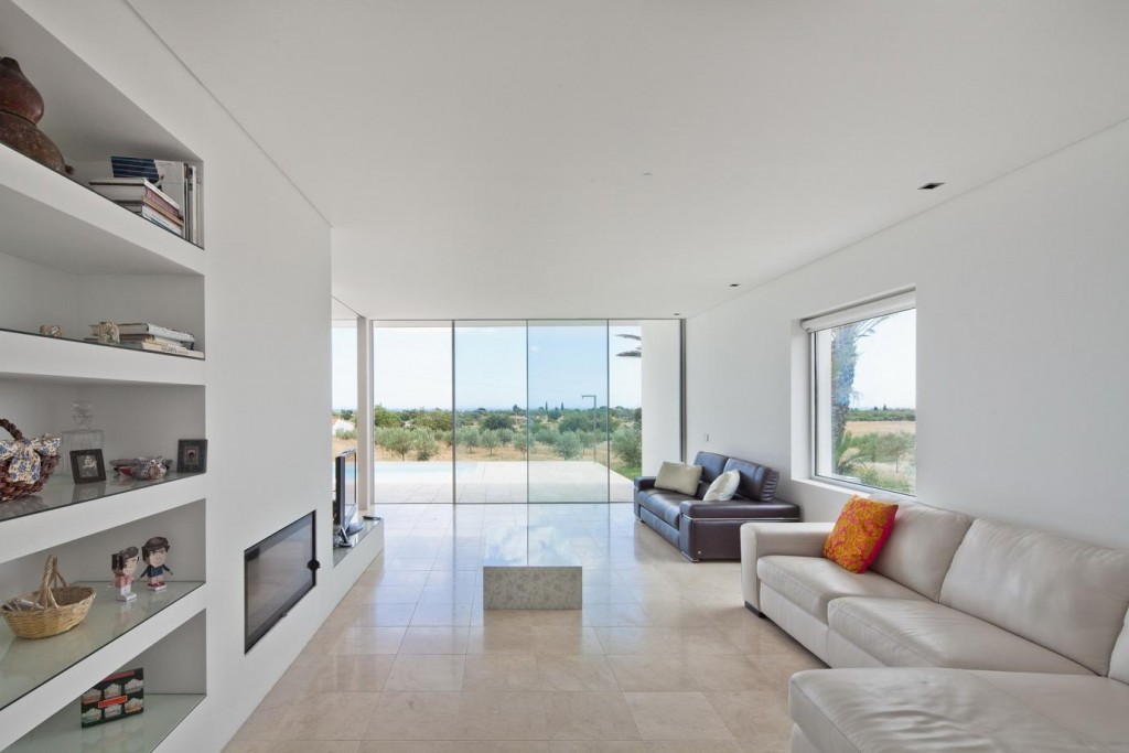 minimalist-home-decor-traditional-8-modern-minimalist-home-design-with-white-interior-color-decorating